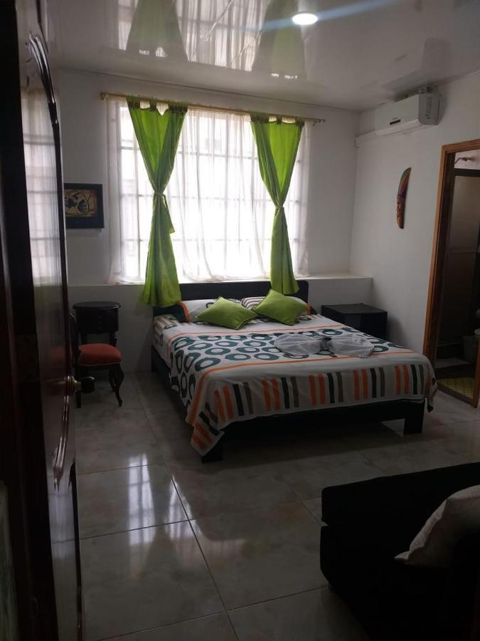 Hotel Luis Angel Mocoa エクステリア 写真
