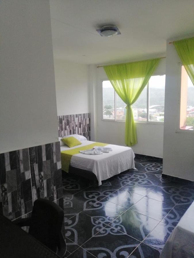 Hotel Luis Angel Mocoa エクステリア 写真
